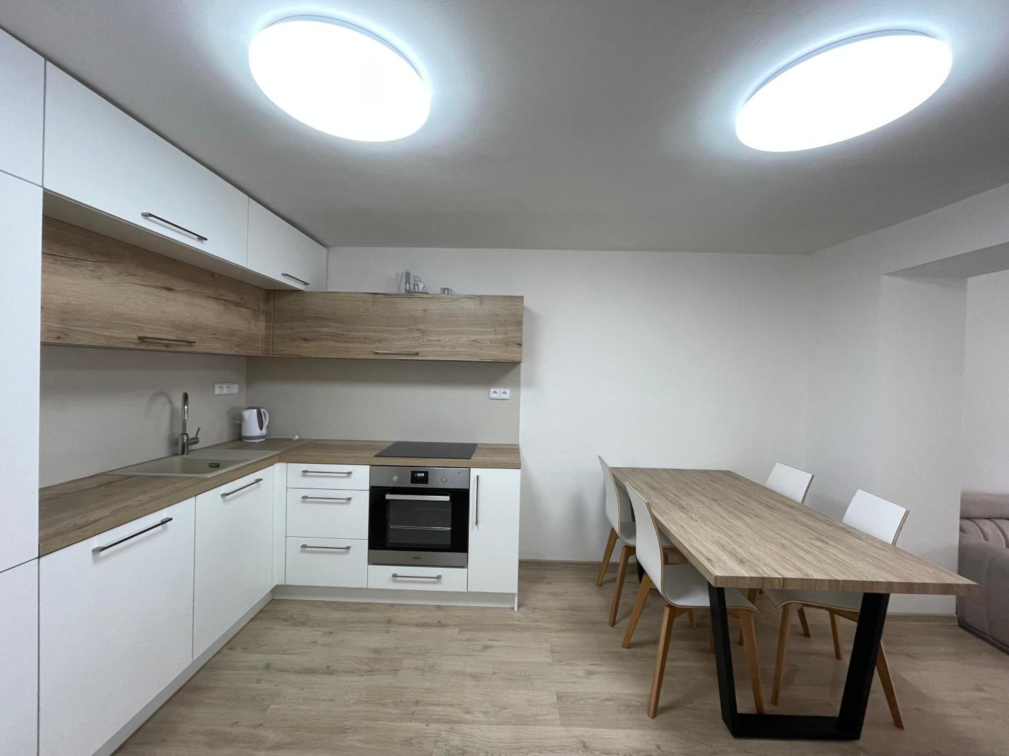 Apartman Sadova Zlín מראה חיצוני תמונה